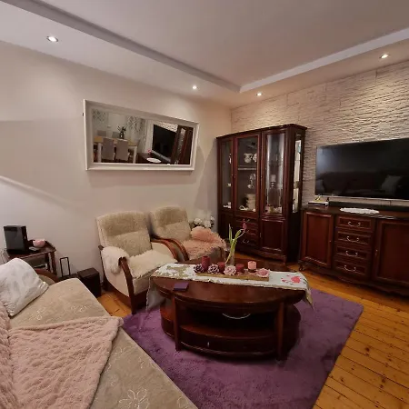 Bed & Breakfast Marta - Goscinne Z Parkingiem, Aneksem Kuchennym, Grillem I Paleniskiem, Piekny Widok Na Karkonosze, Blisko Szlakow *