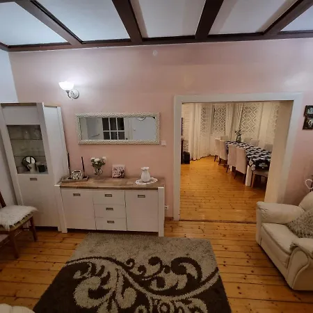 Bed & Breakfast Marta - Goscinne Z Parkingiem, Aneksem Kuchennym, Grillem I Paleniskiem, Piekny Widok Na Karkonosze, Blisko Szlakow *