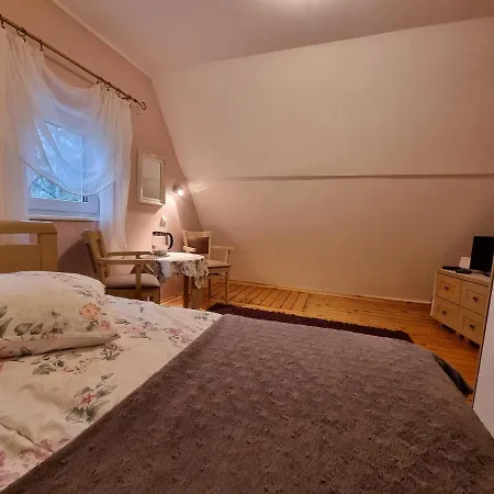 Marta - Goscinne Z Parkingiem, Aneksem Kuchennym, Grillem I Paleniskiem, Piekny Widok Na Karkonosze, Blisko Szlakow Bed & Breakfast