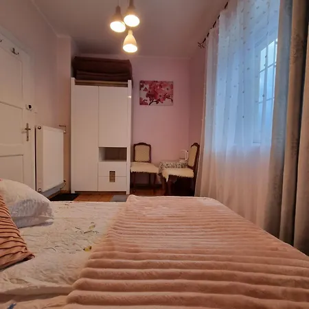 Marta - Goscinne Z Parkingiem, Aneksem Kuchennym, Grillem I Paleniskiem, Piekny Widok Na Karkonosze, Blisko Szlakow Bed & Breakfast *